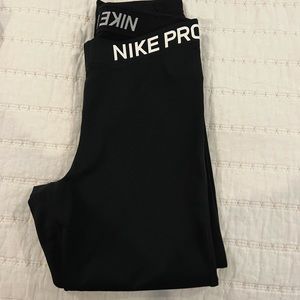 Women’s Nike Capri Pants
